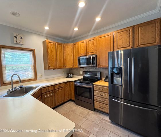 2721 Hydra Drive, Lansing, MI 48911