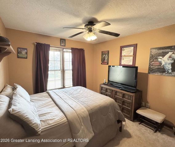 2721 Hydra Drive, Lansing, MI 48911