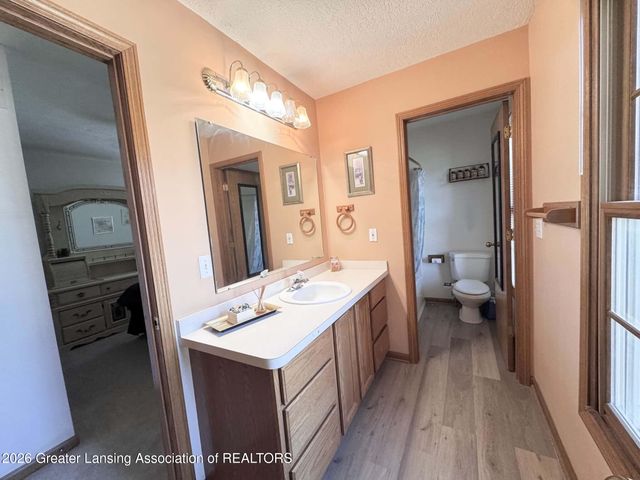2721 Hydra Drive, Lansing, MI 48911