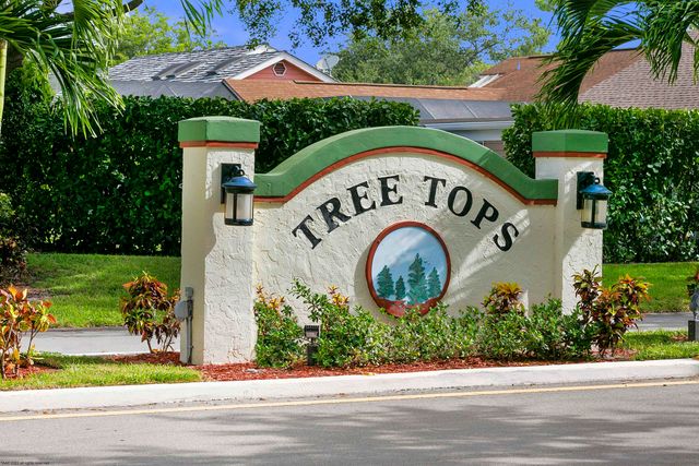 522 Goldenwood Way, Wellington, FL 33414