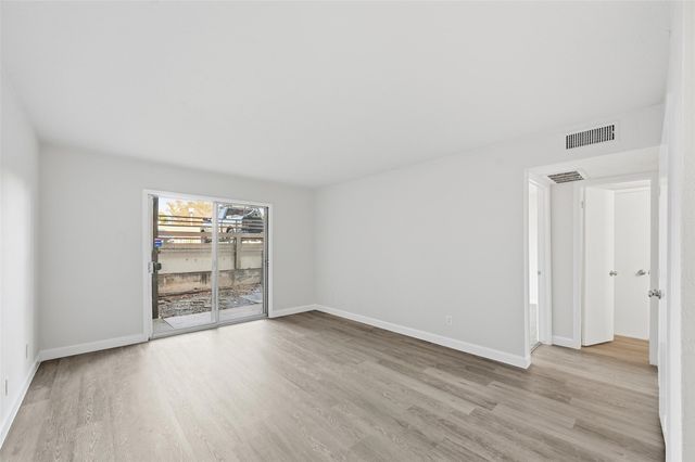 4859 Cedar Springs Road 136, Dallas, TX 75219