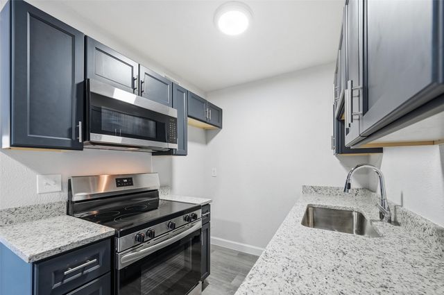 4859 Cedar Springs Road 136, Dallas, TX 75219