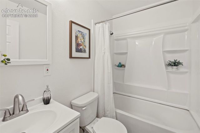 2135 Jet Wing Drive, Colorado Springs, CO 80916