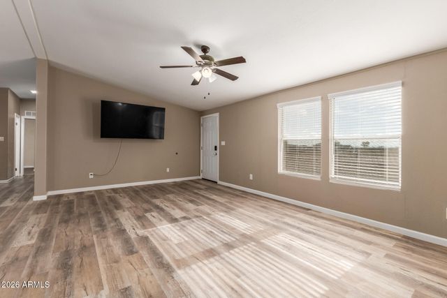 6994 W WARREN Drive, Casa Grande, AZ 85194