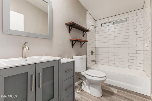 6994 W WARREN Drive, Casa Grande, AZ 85194