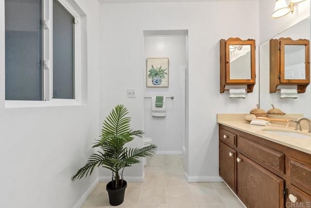 2834 Hutchison Street, Vista, CA 92084