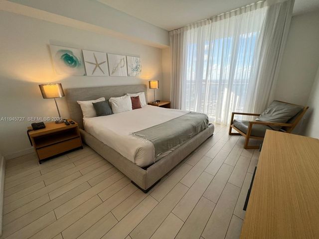 2602 E Hallandale Beach Blvd R2810, Hallandale Beach, FL 33009