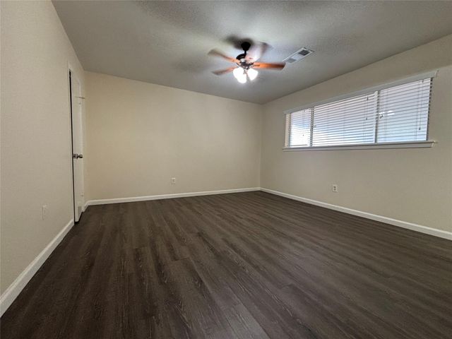 10422 Winding Trail Road, La Porte, TX 77571