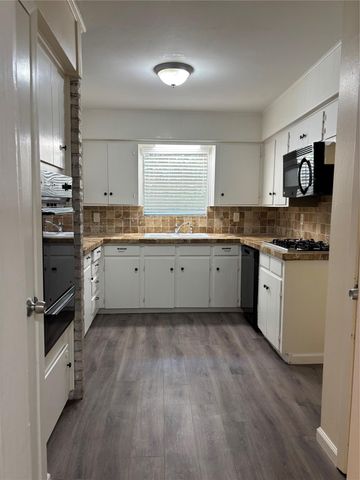 10422 Winding Trail Road, La Porte, TX 77571