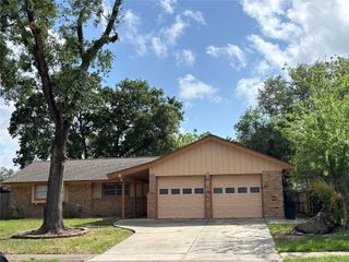 10422 Winding Trail Road, La Porte, TX 77571