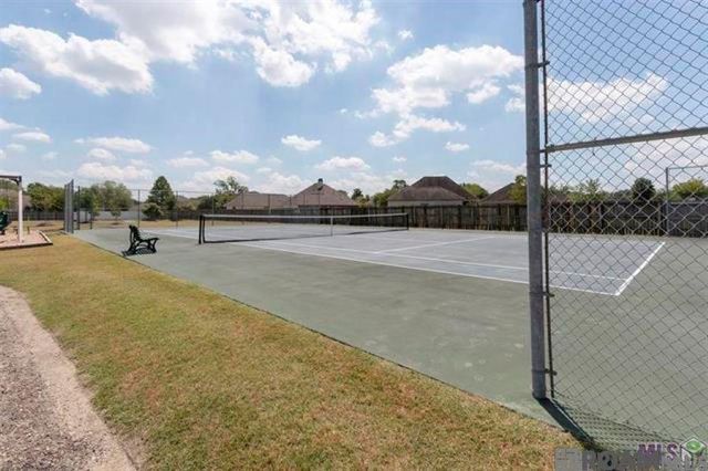 10409 Springtree Ave, Baton Rouge, LA 70810