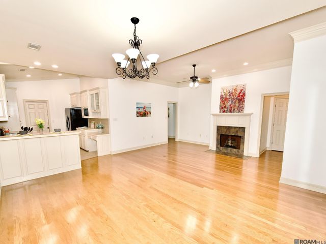 10409 Springtree Ave, Baton Rouge, LA 70810