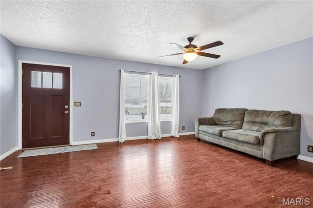 2230 Columbus Circle, Warrenton, MO 63383