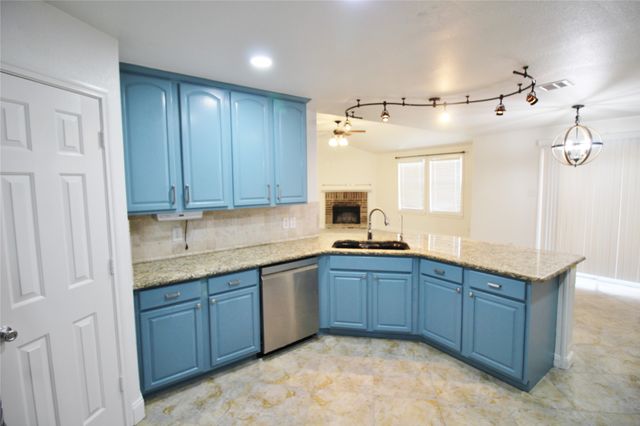 928 Oakcrest Drive, Wylie, TX 75098