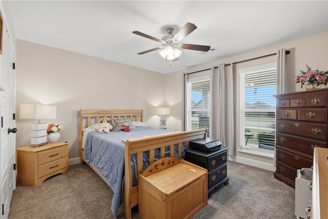 2408 England Lane, Pea Ridge, AR 72751