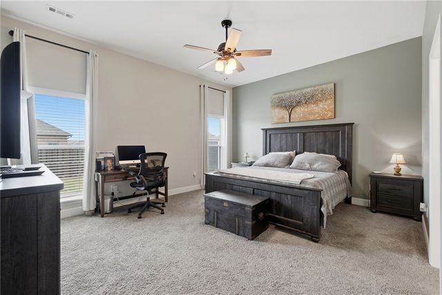 2408 England Lane, Pea Ridge, AR 72751