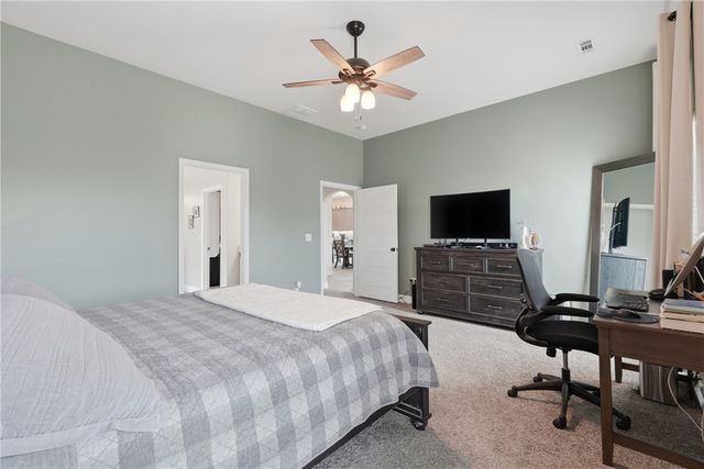 2408 England Lane, Pea Ridge, AR 72751