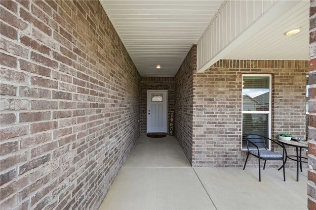 2408 England Lane, Pea Ridge, AR 72751