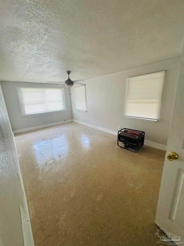 4957 Elsa Ave, Pensacola, FL 32506