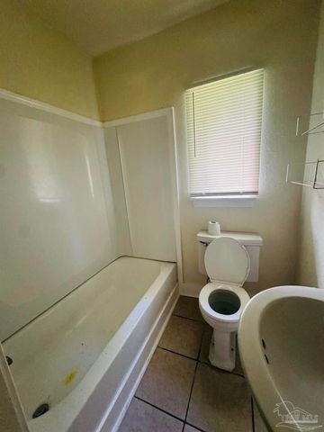 4957 Elsa Ave, Pensacola, FL 32506