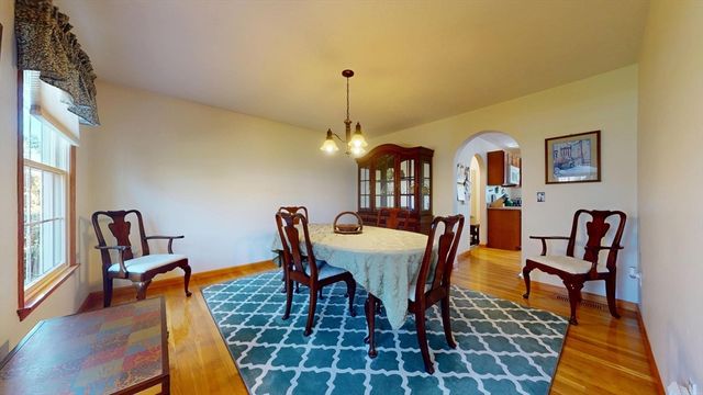 12 Gordon Ln, Yarmouth, MA 02675