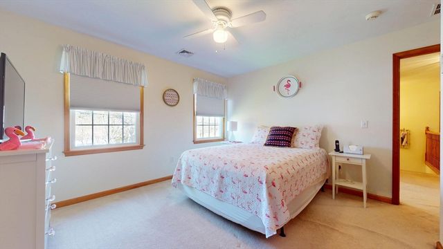 12 Gordon Ln, Yarmouth, MA 02675