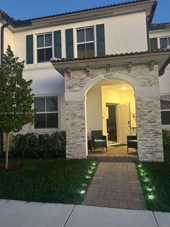 12221 NW 23rd Pl, Miami, FL 33167