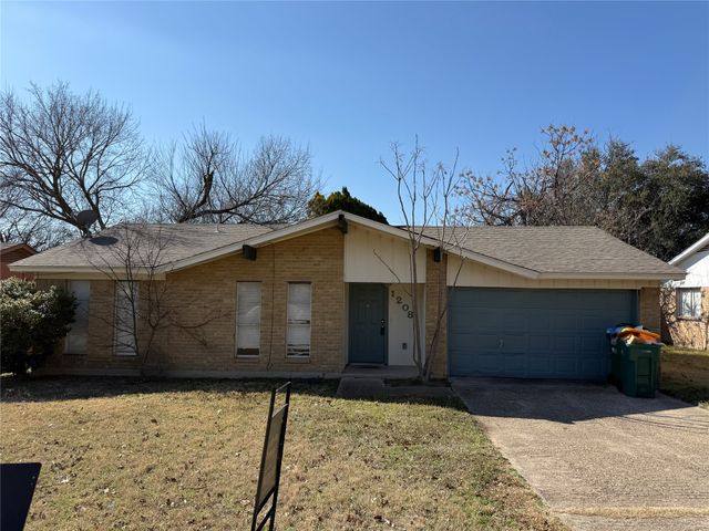 1208 Neptune Drive, Cedar Hill, TX 75104