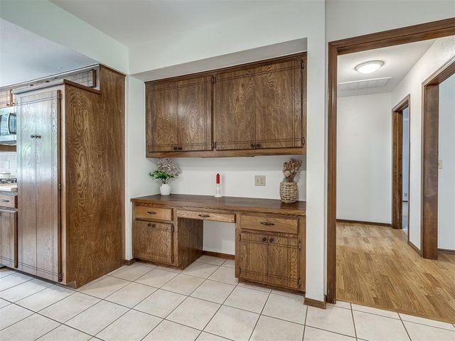 2121 Stepping Stone Trail, Edmond, OK 73013