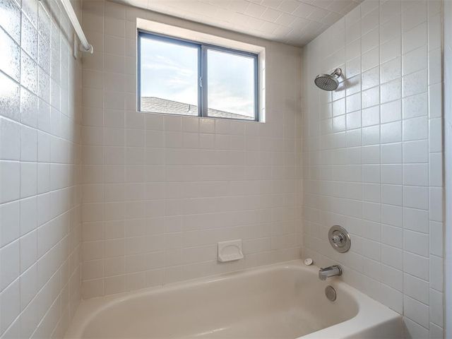 2121 Stepping Stone Trail, Edmond, OK 73013