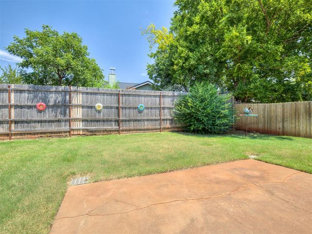 2121 Stepping Stone Trail, Edmond, OK 73013