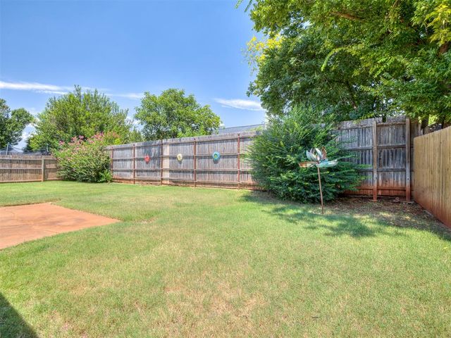 2121 Stepping Stone Trail, Edmond, OK 73013