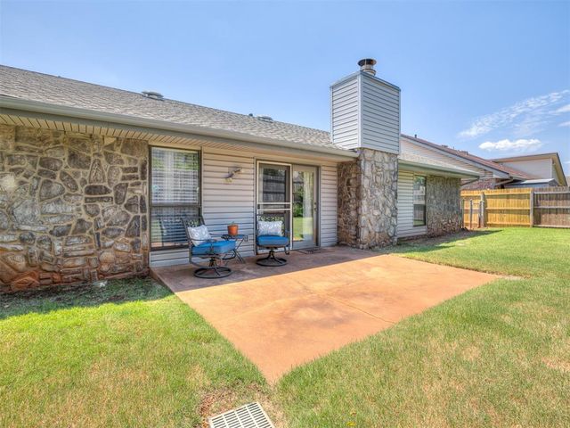 2121 Stepping Stone Trail, Edmond, OK 73013