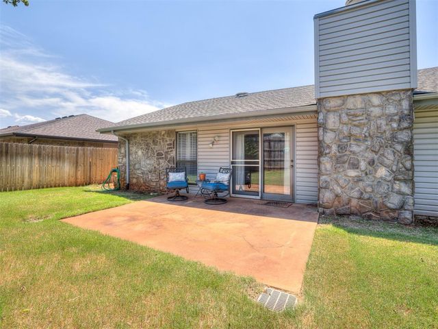 2121 Stepping Stone Trail, Edmond, OK 73013