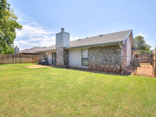 2121 Stepping Stone Trail, Edmond, OK 73013
