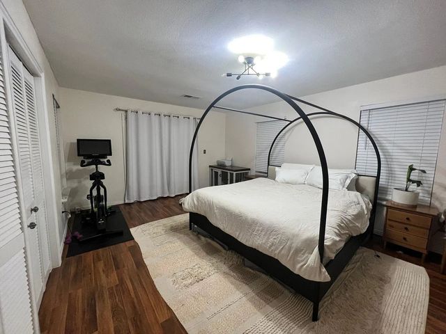 3805 Hawick Lane, Dallas, TX 75220