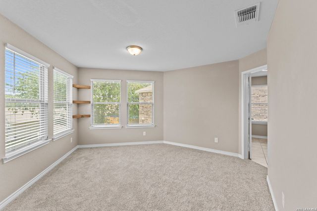 111 KYLE CV, Universal City, TX 78148