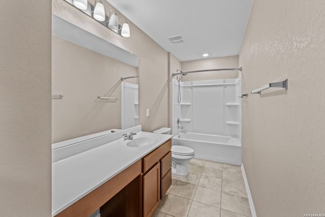 111 KYLE CV, Universal City, TX 78148