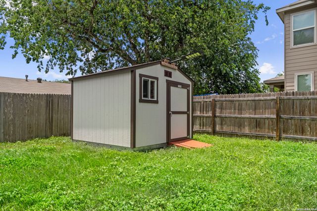 111 KYLE CV, Universal City, TX 78148