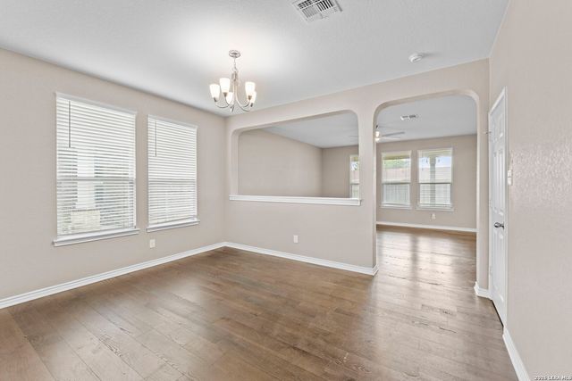 111 KYLE CV, Universal City, TX 78148
