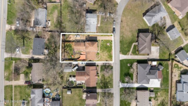 5010 Volney Ct, Louisville, KY 40291