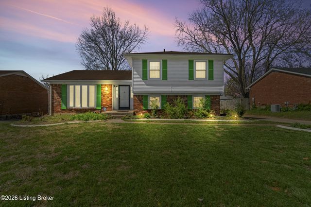 5010 Volney Ct, Louisville, KY 40291