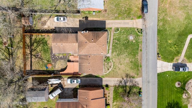 5010 Volney Ct, Louisville, KY 40291