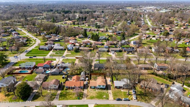 5010 Volney Ct, Louisville, KY 40291