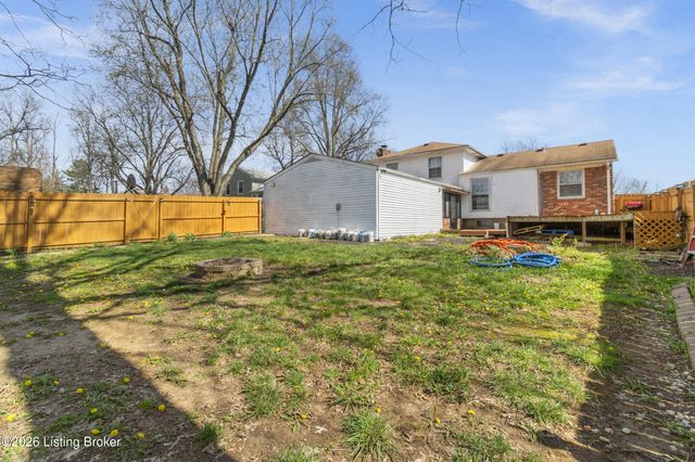 5010 Volney Ct, Louisville, KY 40291