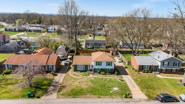 5010 Volney Ct, Louisville, KY 40291