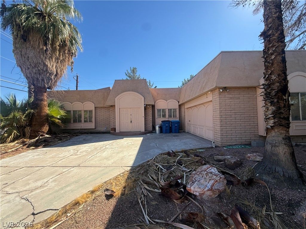 1747 East Desert Inn Road, Las Vegas, NV 89169 — exterior