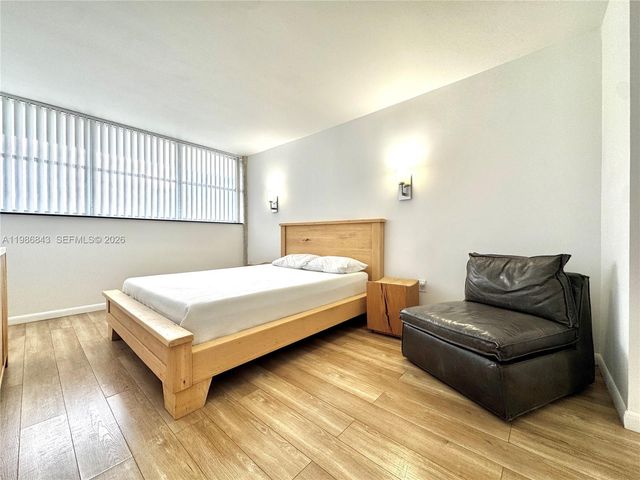 16850 S Glades Dr 8C, North Miami Beach, FL 33162