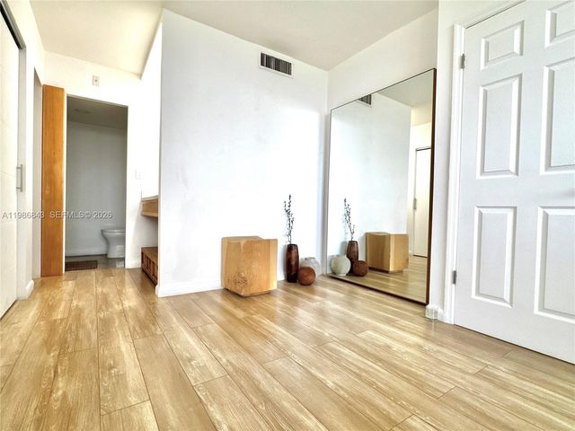 16850 S Glades Dr 8C, North Miami Beach, FL 33162