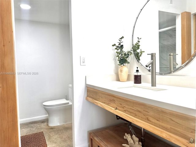 16850 S Glades Dr 8C, North Miami Beach, FL 33162